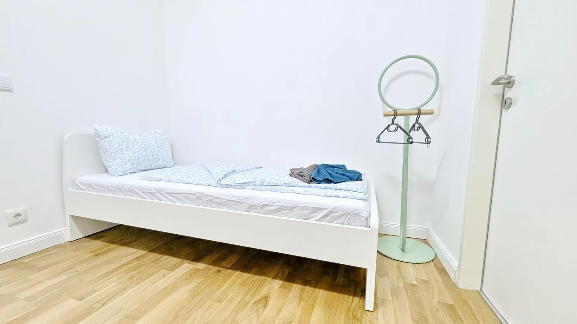 Spacious Apartment In A Lively Area Vienna Austria