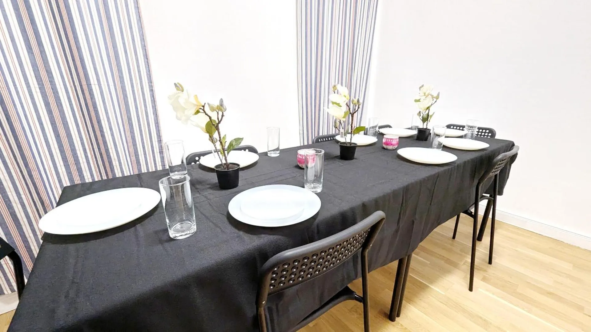 Spacious Apartment In A Lively Area Vienna