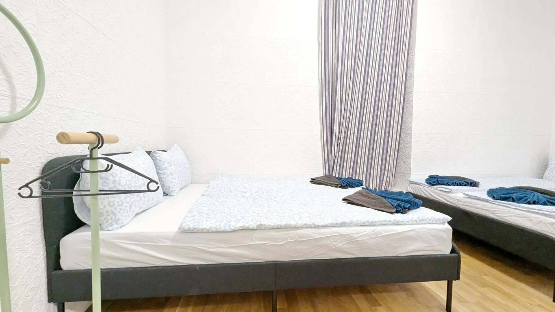 Spacious Apartment In A Lively Area Vienna