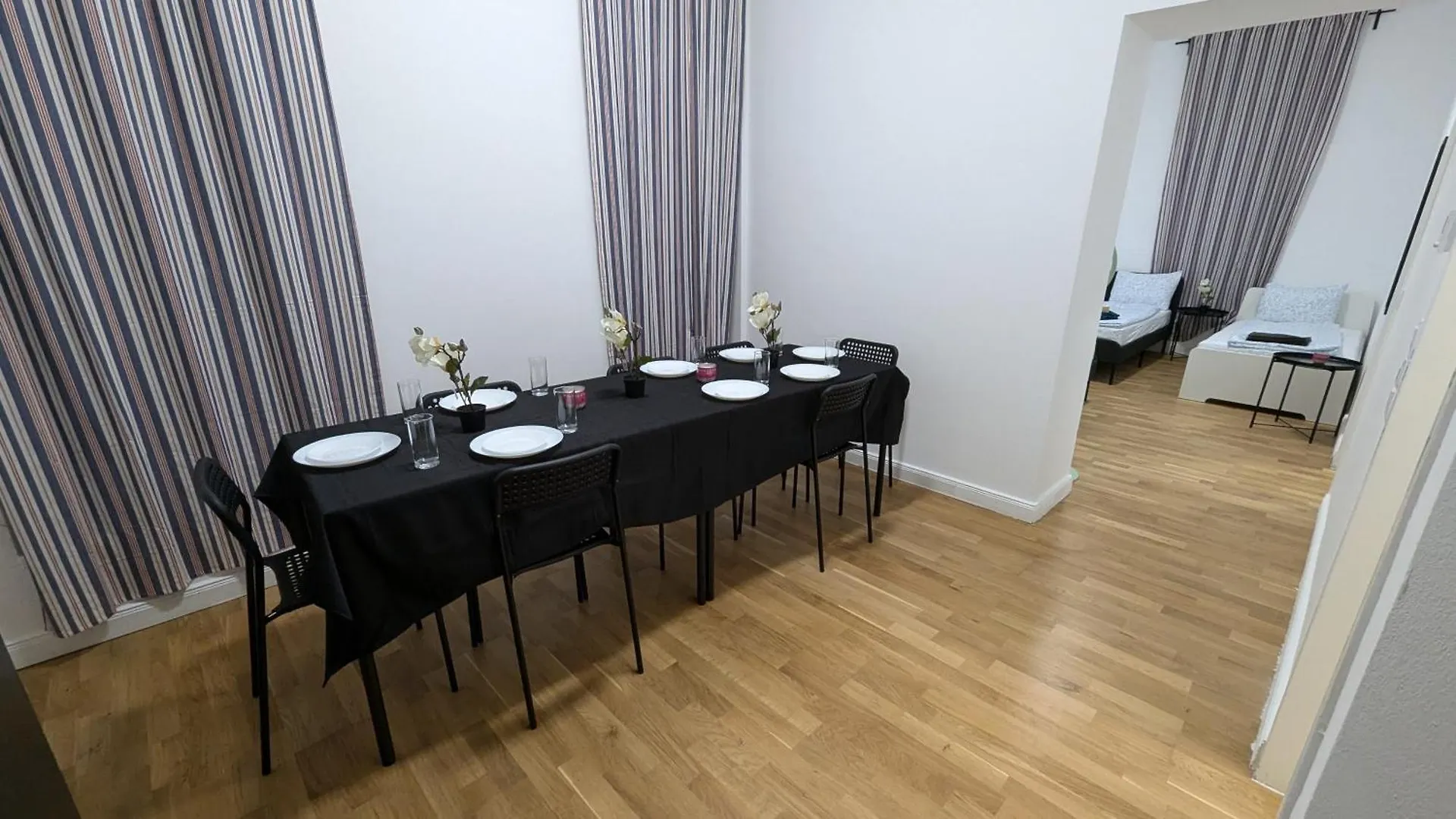 Spacious Apartment In A Lively Area Vienna Austria