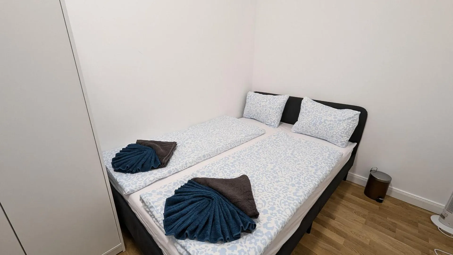 Spacious Apartment In A Lively Area Vienna